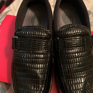 Women's shoes